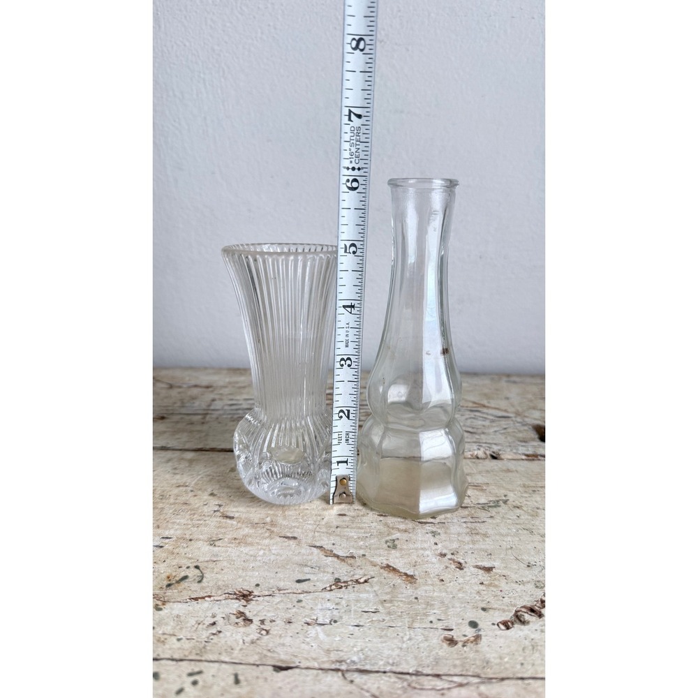 Vintage Clear Glass Bud Vase Set of 2 Ribbed Paneled Mismatched CSGA - Picture 7 of 8